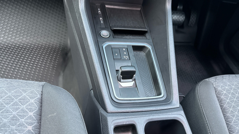 Ford Transit Connect 250 L2 Petrol 1.5 EcoBoost PHEV 150 Limited Van Auto